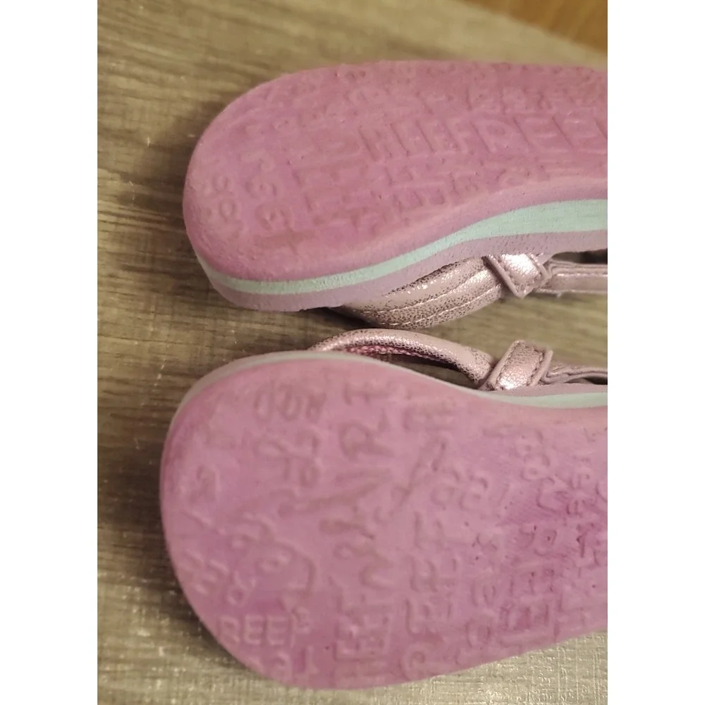 Reef‎ Little Ahi Flip Flop Sandals Toddler Size 7 Purple Hearts